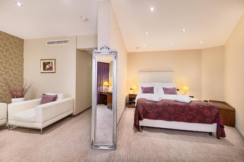 Junior Suite image 3