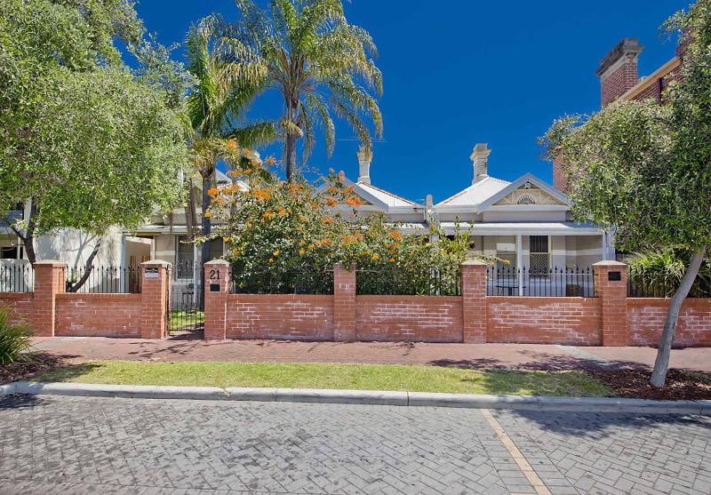 myOZexp Palmerston Lodge - image 2