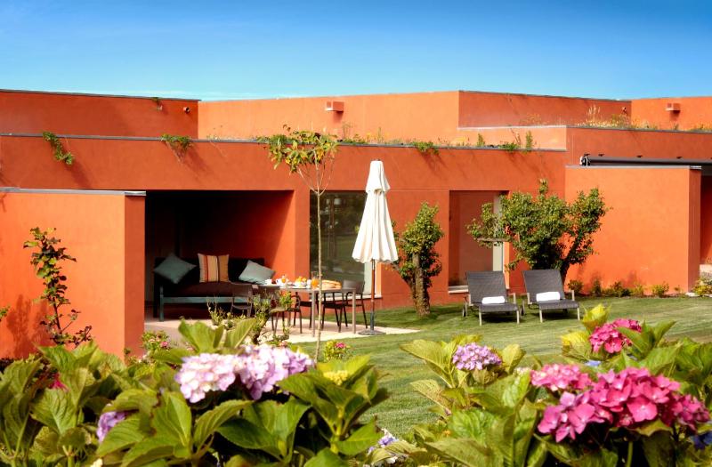 Deluxe Three-Bedroom Villa image 1