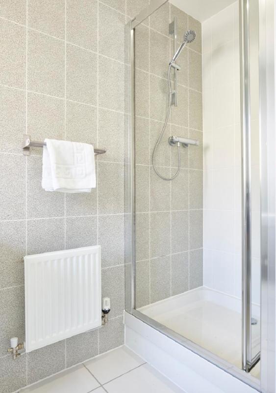 Four-Bedroom Holiday Home image 4
