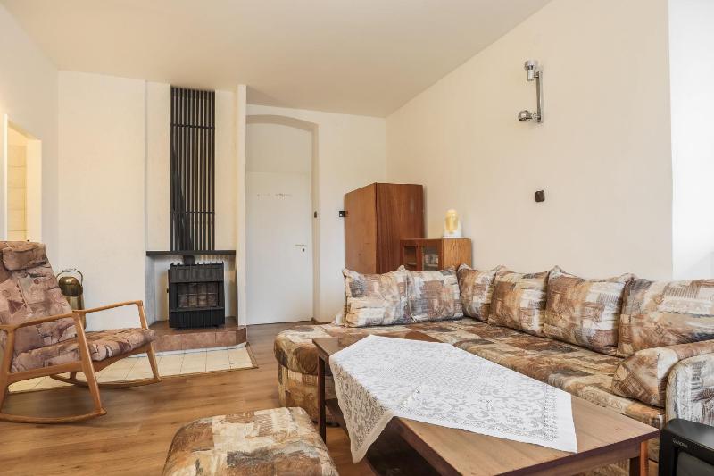 Apartment image 4