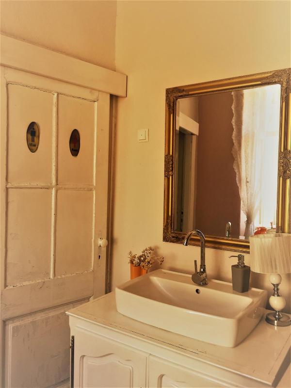 Double Room with Garden View image 3