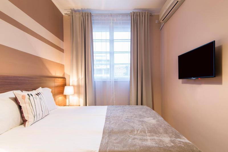 One-Bedroom Apartment image 4