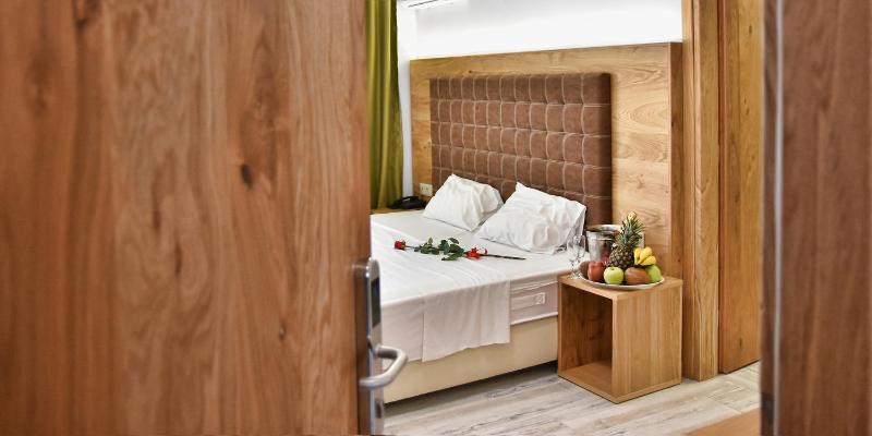 Artemis Hotel Apartments - image 1