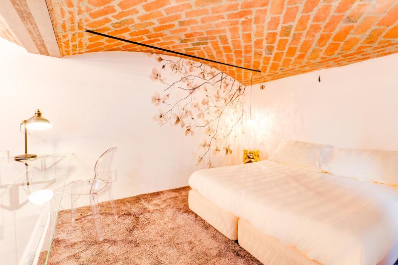 Deluxe Suite image 4