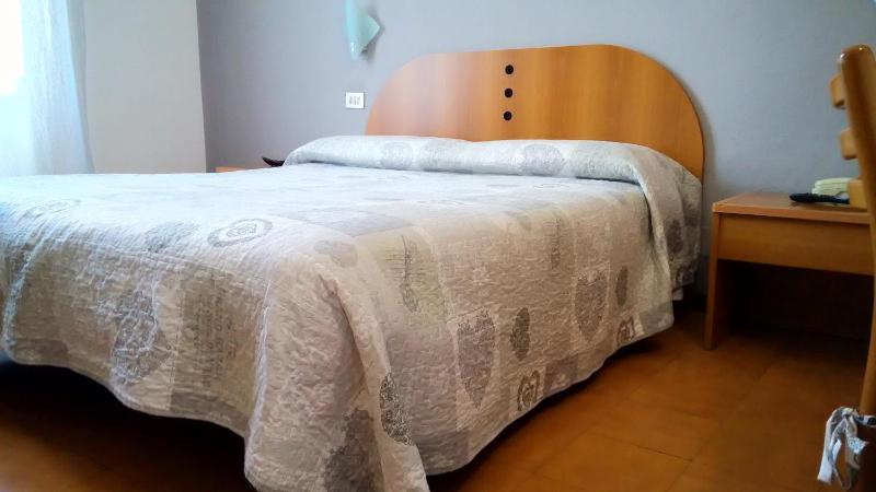 Double Room with Private Bathroom image 4