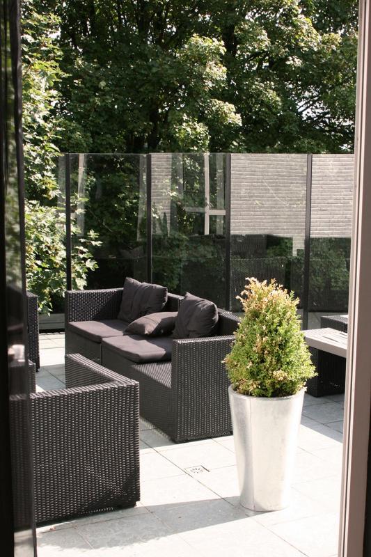 Twin Room with Terrace image 2