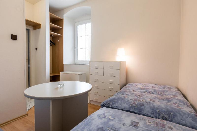 Twin Room image 1