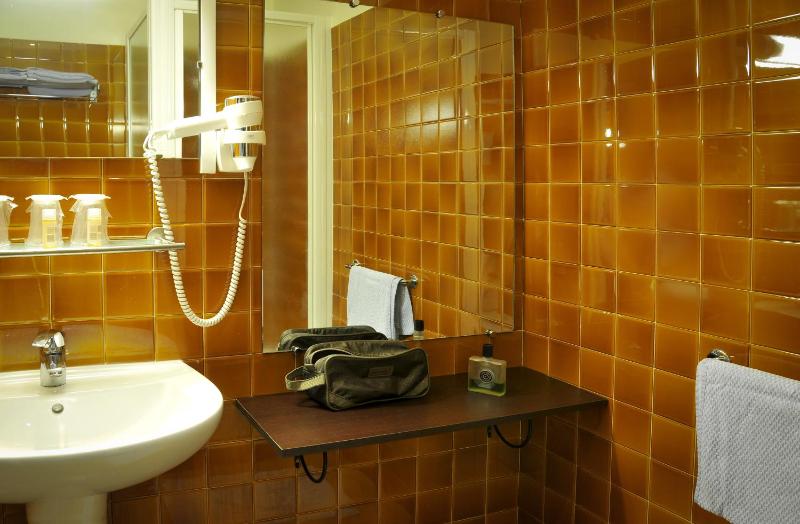 Triple Room image 4