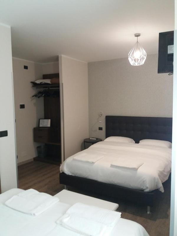 Deluxe Double Room image 4