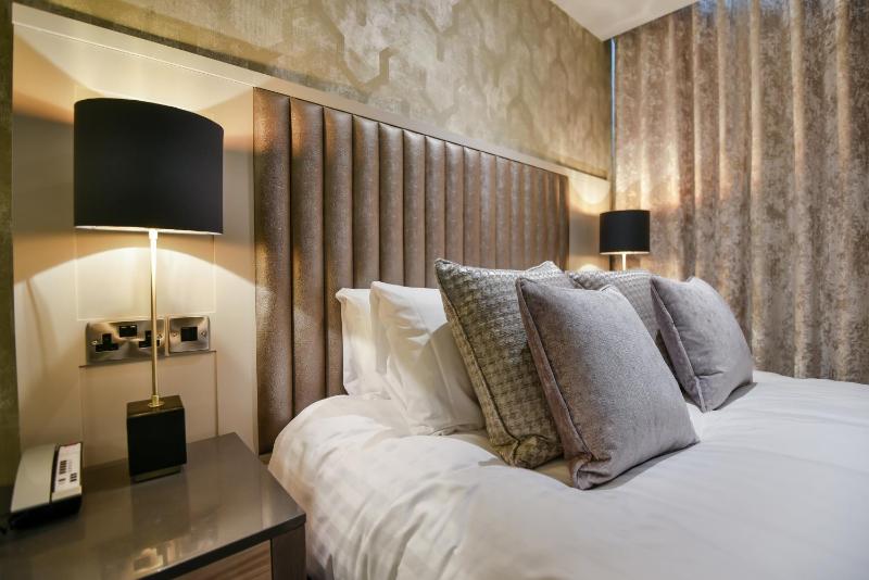 Double Room image 2