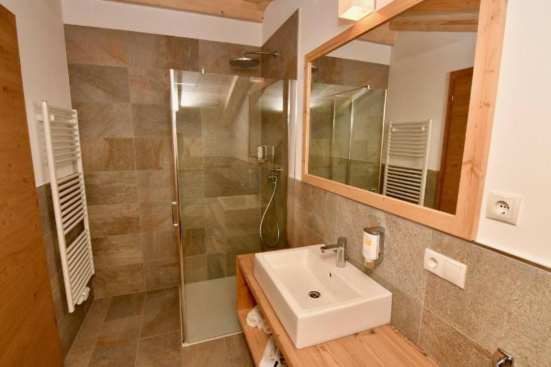 Double Room image 3