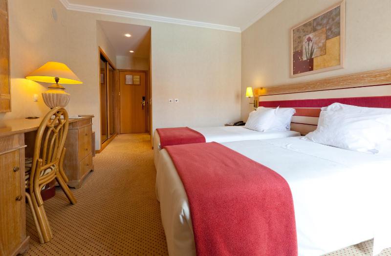 Double or Twin Room image 2