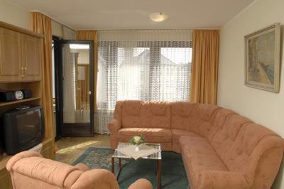 Comfort Two-Bedroom Apartment (4 Adults)	 image 1