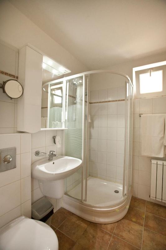 Standard Double Room image 2