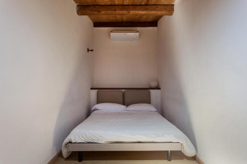 Apartment with Mountain View image 4