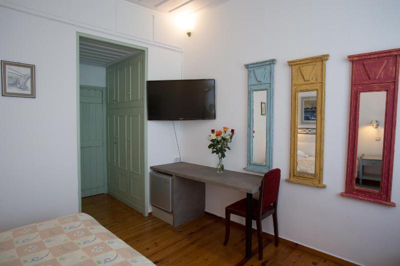 Superior Double Room with Sea View image 3