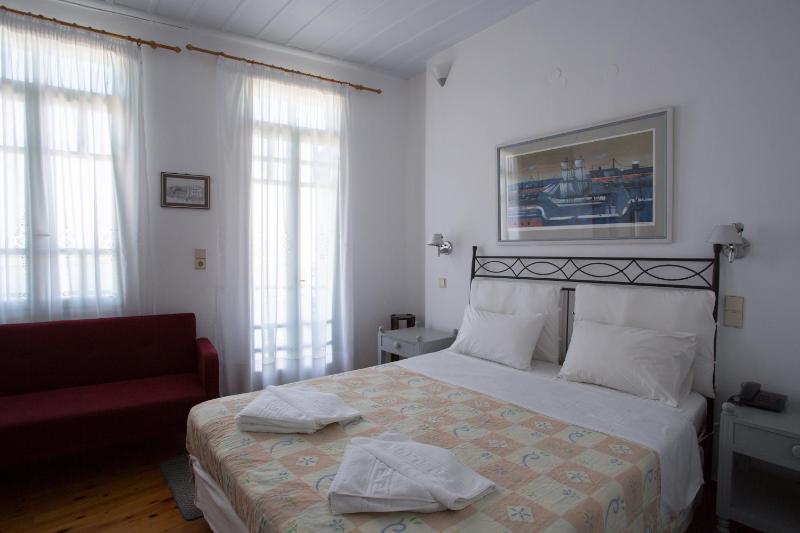 Superior Double Room with Sea View image 4