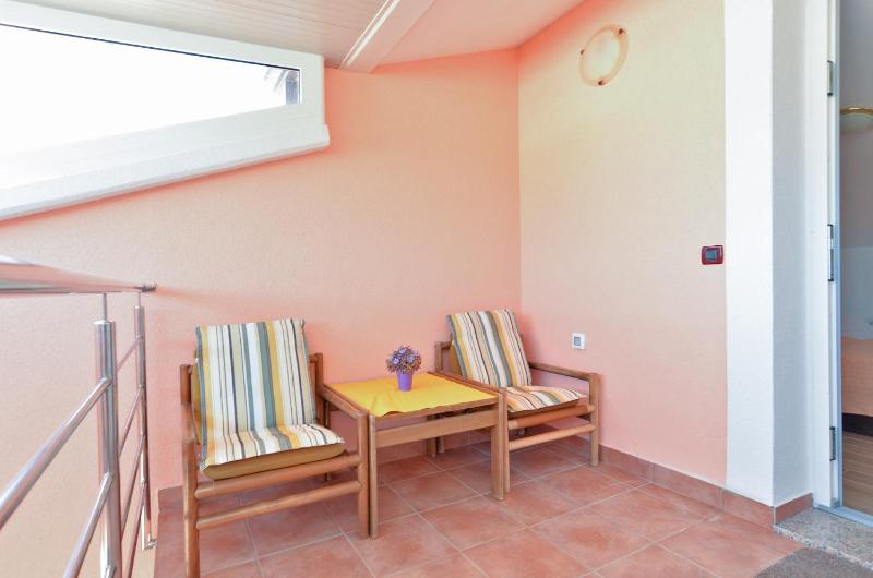 Apartment Kapelica 870 - image 12