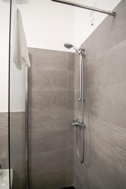 Double or Twin Room with City View image 4