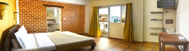 A l'hotel - image 14