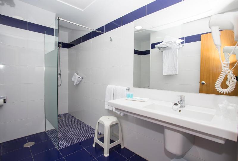Hotel Voramar - image 11