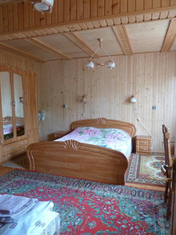 Family Room with Bathroom image 2