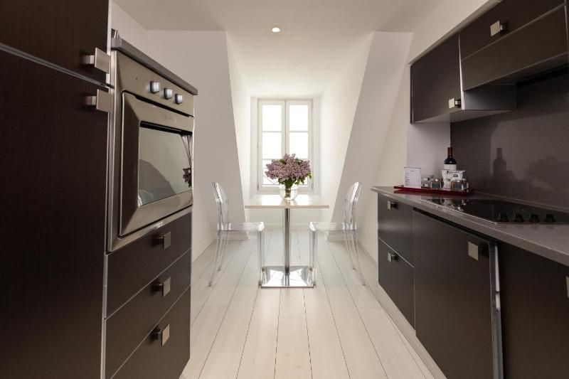 Three-Bedroom Duplex La Perle image 4