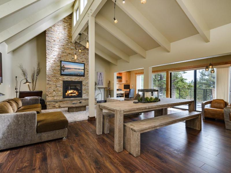 Five-Bedroom House image 1
