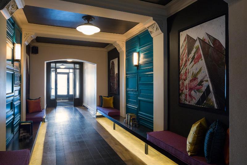 City Suites Hotel - image 8