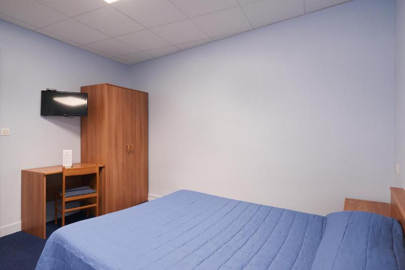 Hotel Le Petit Duquesne - image 3