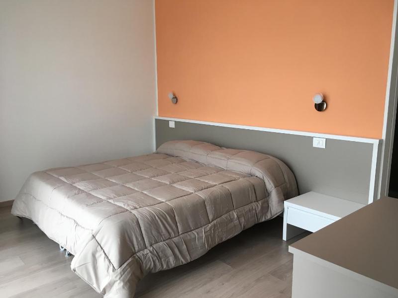 Double Room image 1