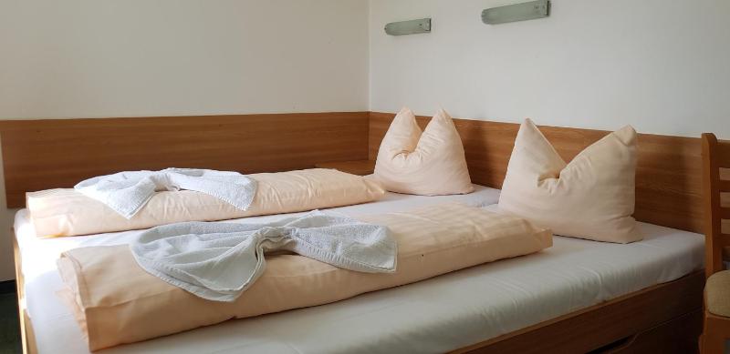 Double or Twin Room image 2