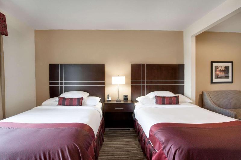 Queen Room with Two Queen Beds - Disability Access/Non-Smoking image 1