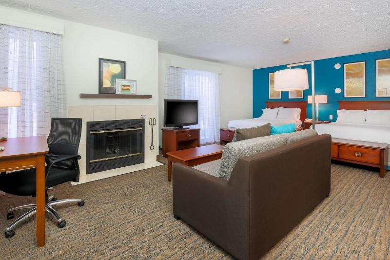 Studio Suite with Two Double Beds - Non-Smoking image 2