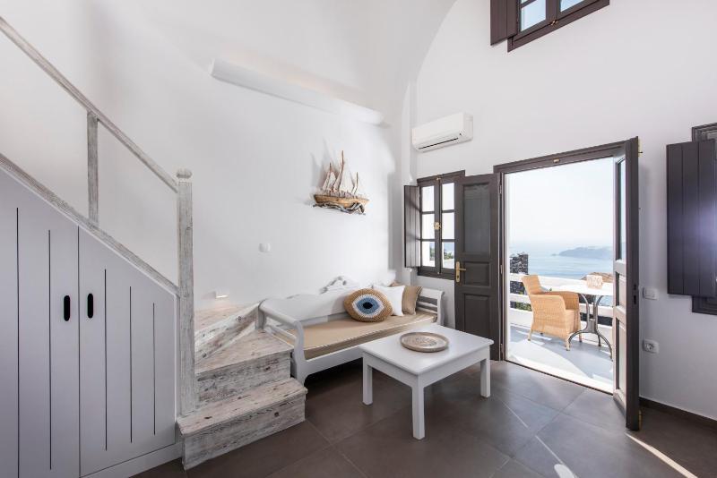 Honeymoon Suite image 3