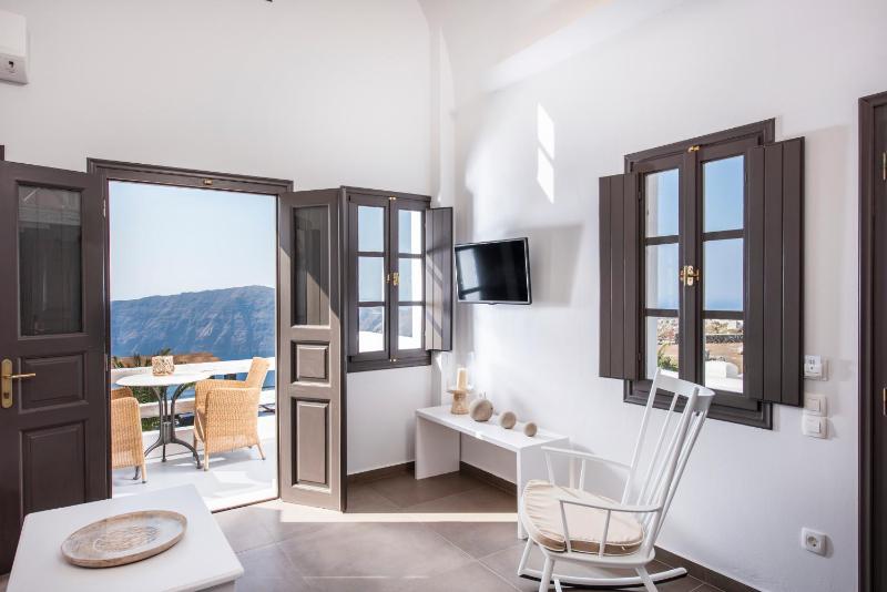 Honeymoon Suite image 2