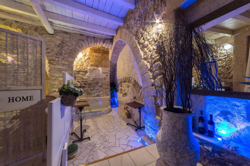 Donnaciccina Accomodation - image 47