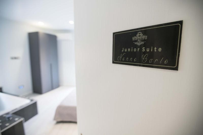 Junior Suite with Private Pool image 2