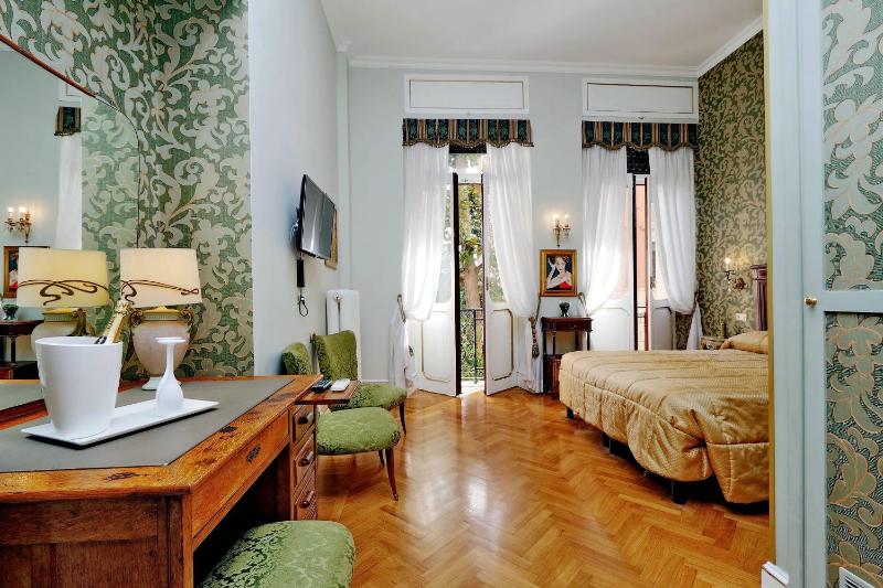 Large Double or Twin Room with Garden View image 1