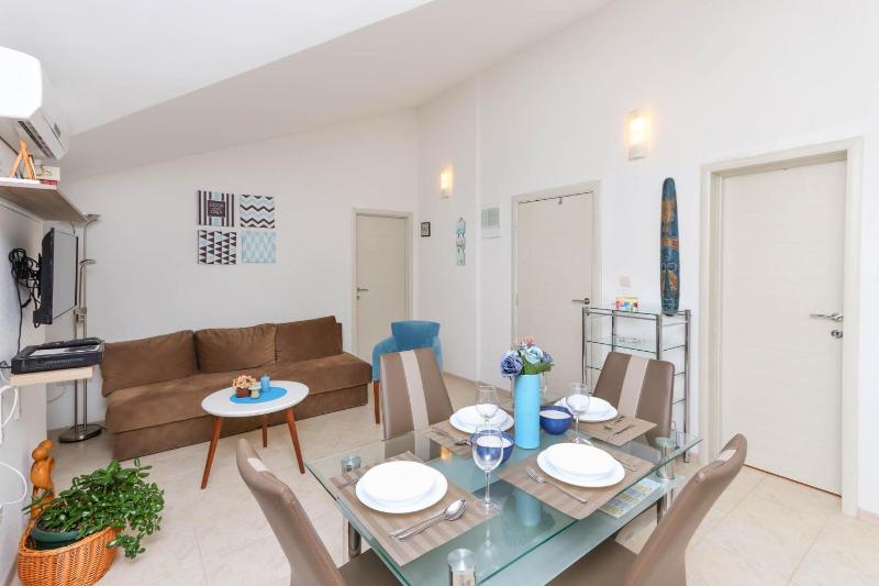 Apartment image 4