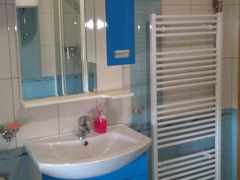 Deluxe Double Room with Shared Bathroom image 2