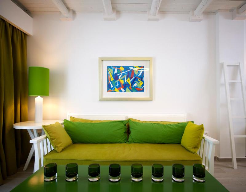 Ambassador Suite image 2