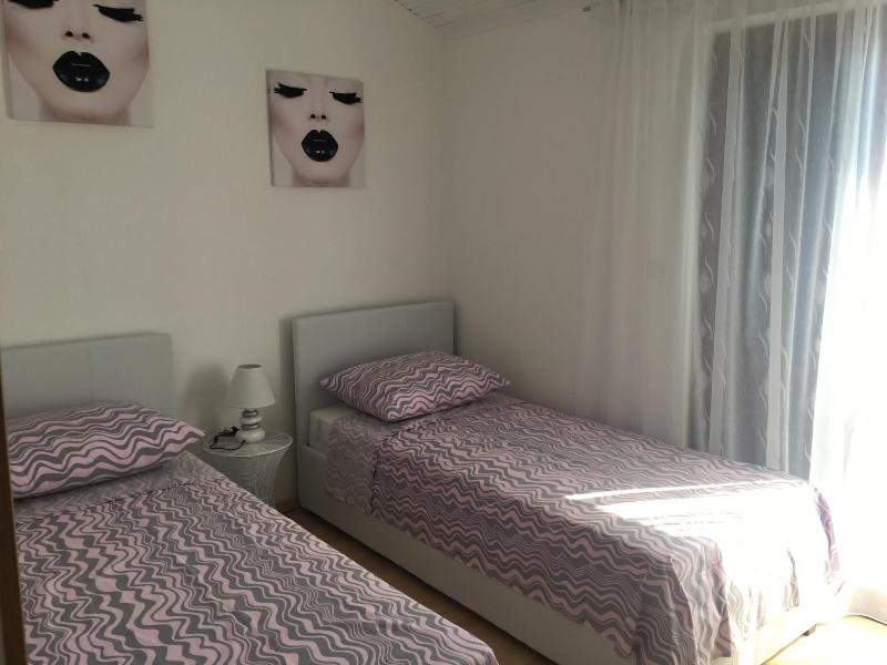 Twin Room with Balcony image 4
