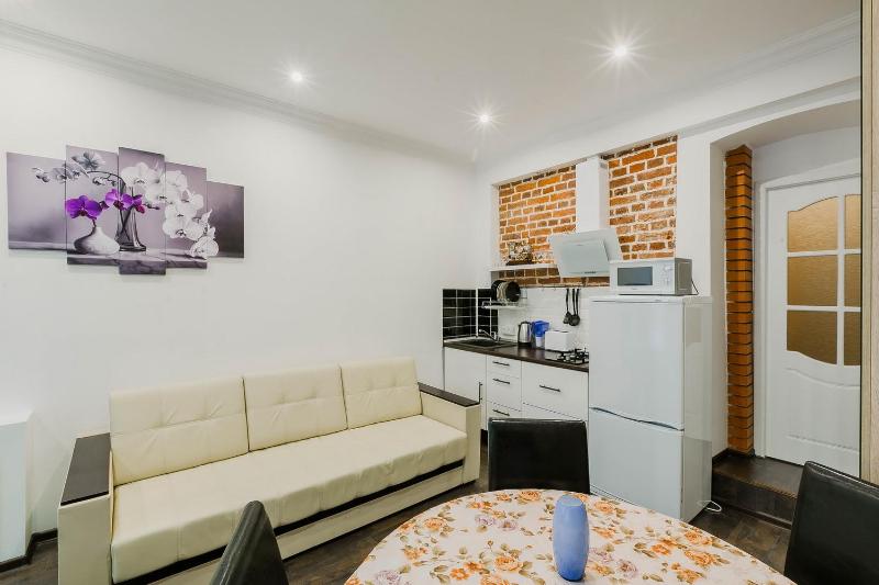 Studio Apartment image 2