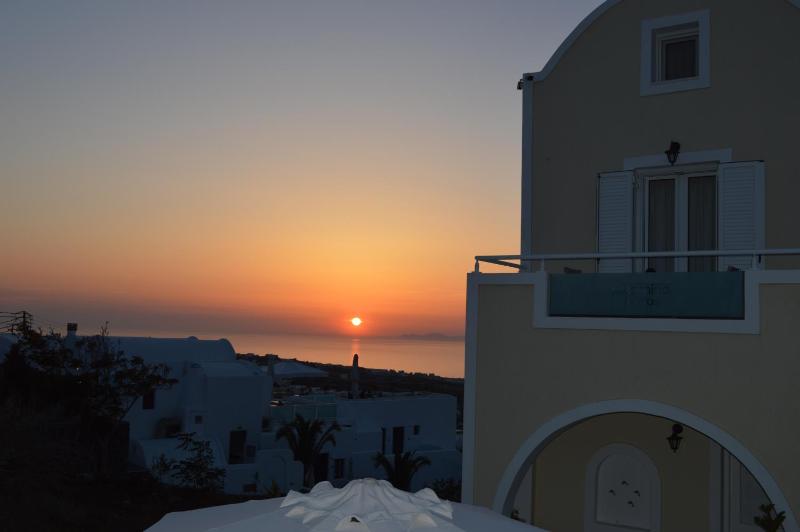 Kiklamino Sunset Suites - image 12