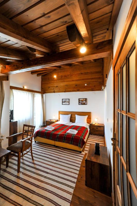 Deluxe Double Room image 4