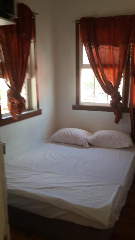 Julian Guest House - image 16