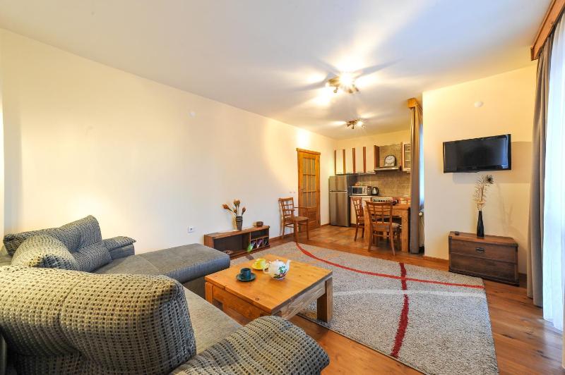 One-Bedroom Apartment image 4