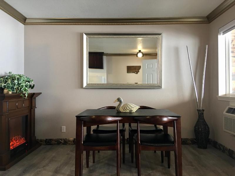 Double Room with Lake View image 3